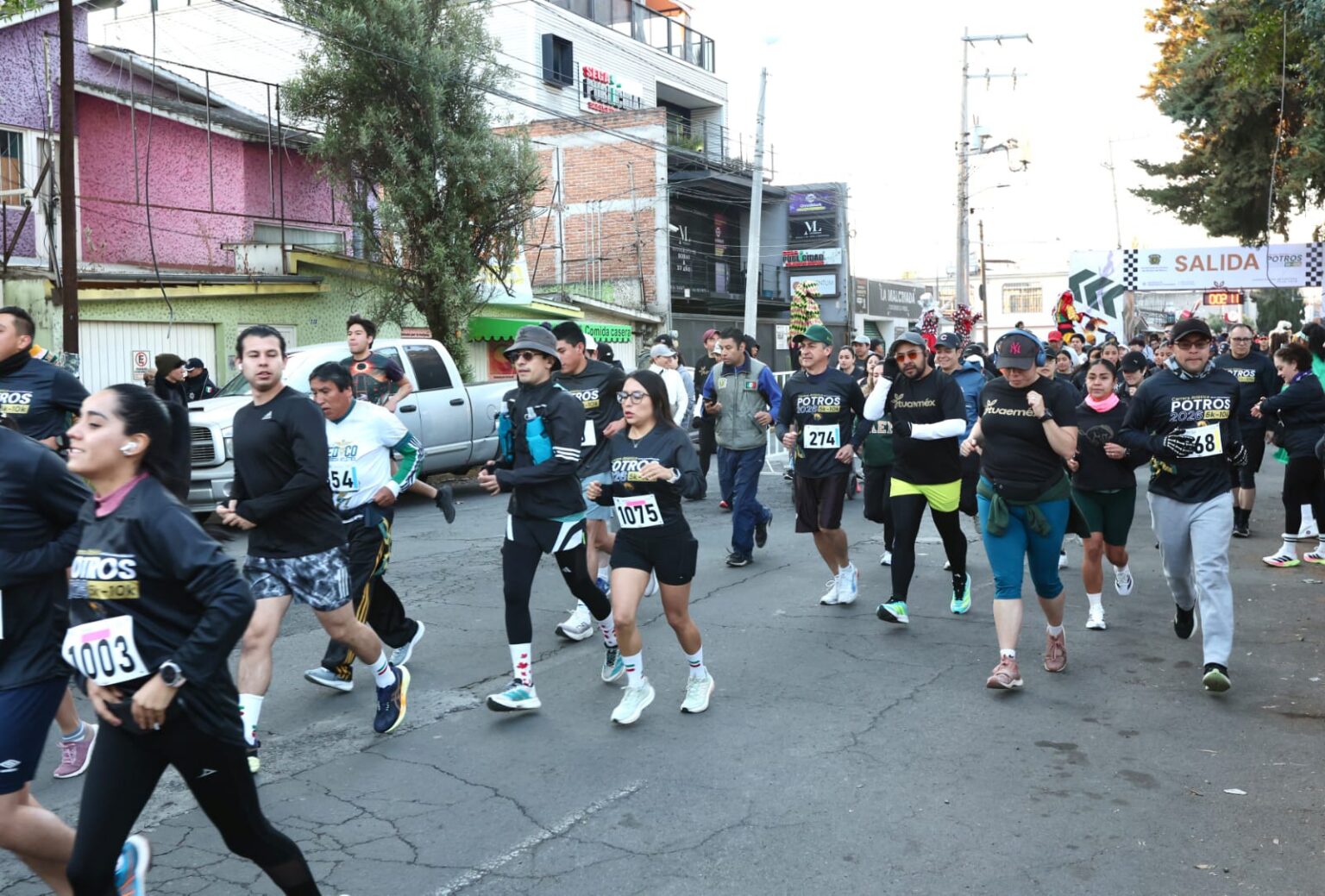 Más de 2 mil 200 corredores dan vida a la Carrera Atlética Comunidad ...